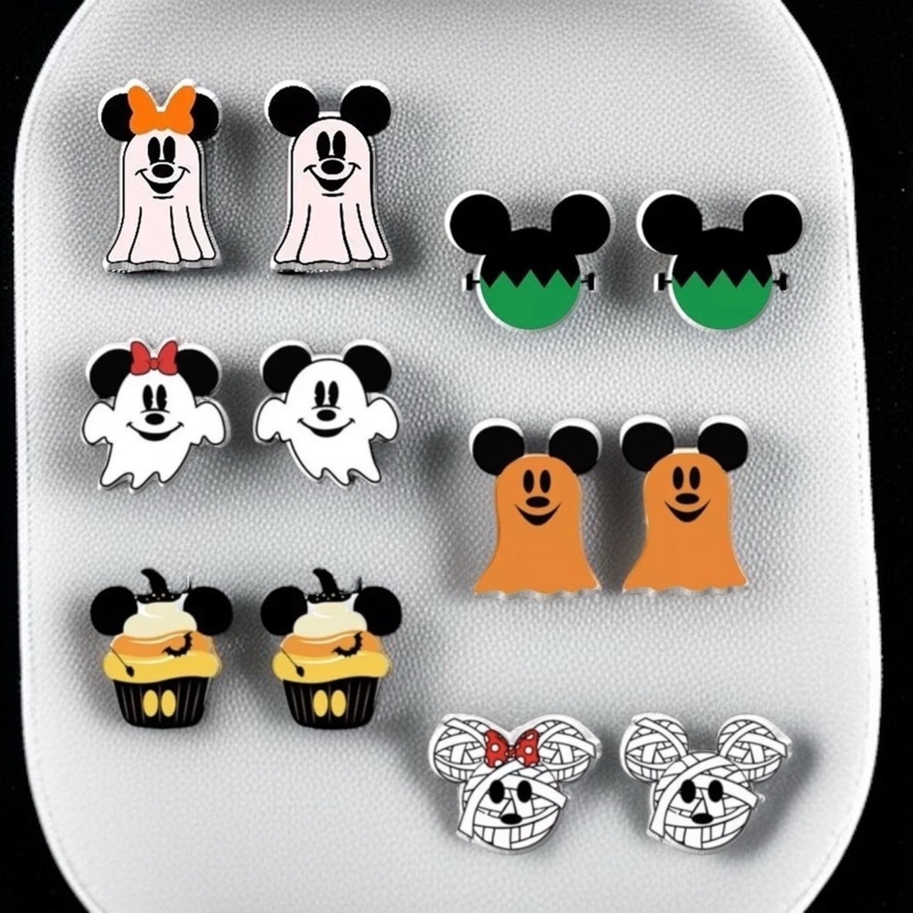 π Hauntingly Cute Halloween Stud Earrings β Spooktacular Styles Await! π» NWT - Picture 13 of 16